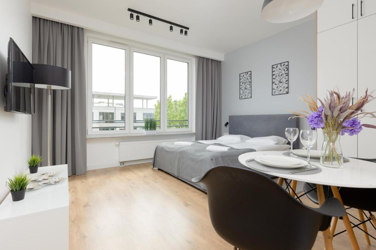 Wola Pet-Friendly Apartments With Ac Slawinska By Noclegi Renters Варшава Экстерьер фото