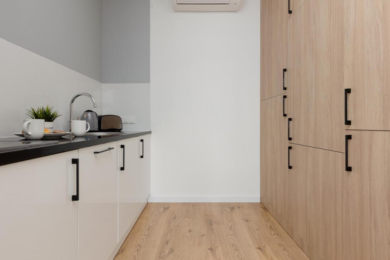 Wola Pet-Friendly Apartments With Ac Slawinska By Noclegi Renters Варшава Экстерьер фото