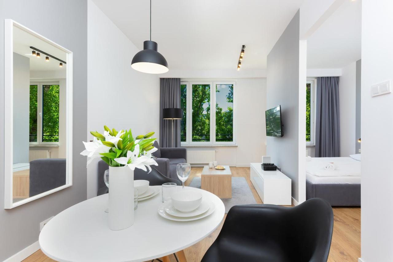 Wola Pet-Friendly Apartments With Ac Slawinska By Noclegi Renters Варшава Экстерьер фото